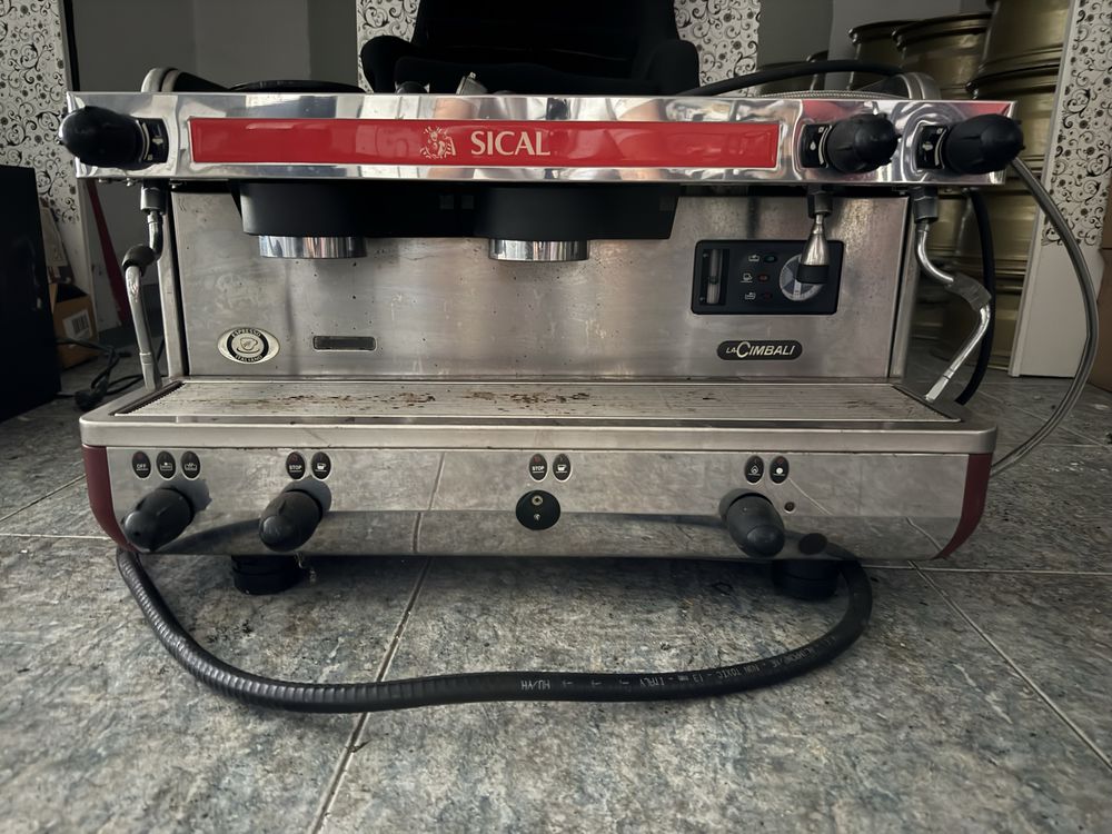 Maquina de Café LaCIMBALI Profissional