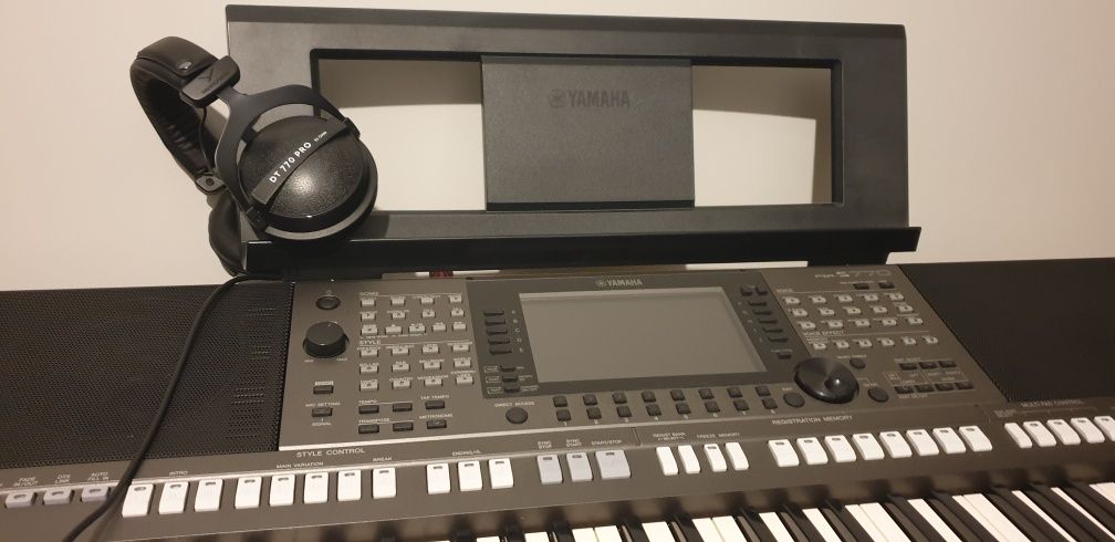 Keyboard Yamaha PSR S-770 stan+gratisy o wartości 1500zł