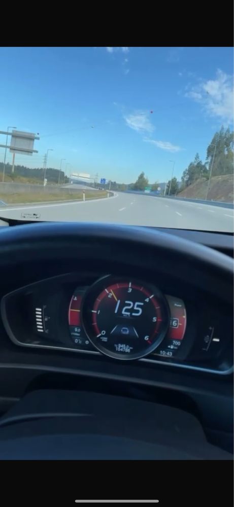 Volvo v40 d2 2013