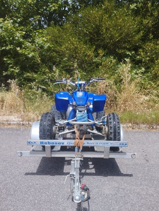 Blaster 200 com atrelado