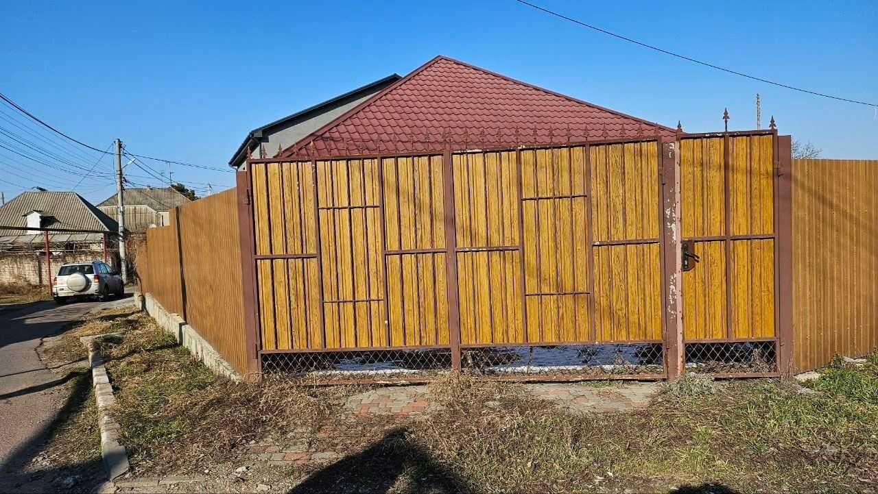 Продам одноэтажный дом 82 кв.м., с. Усатово.