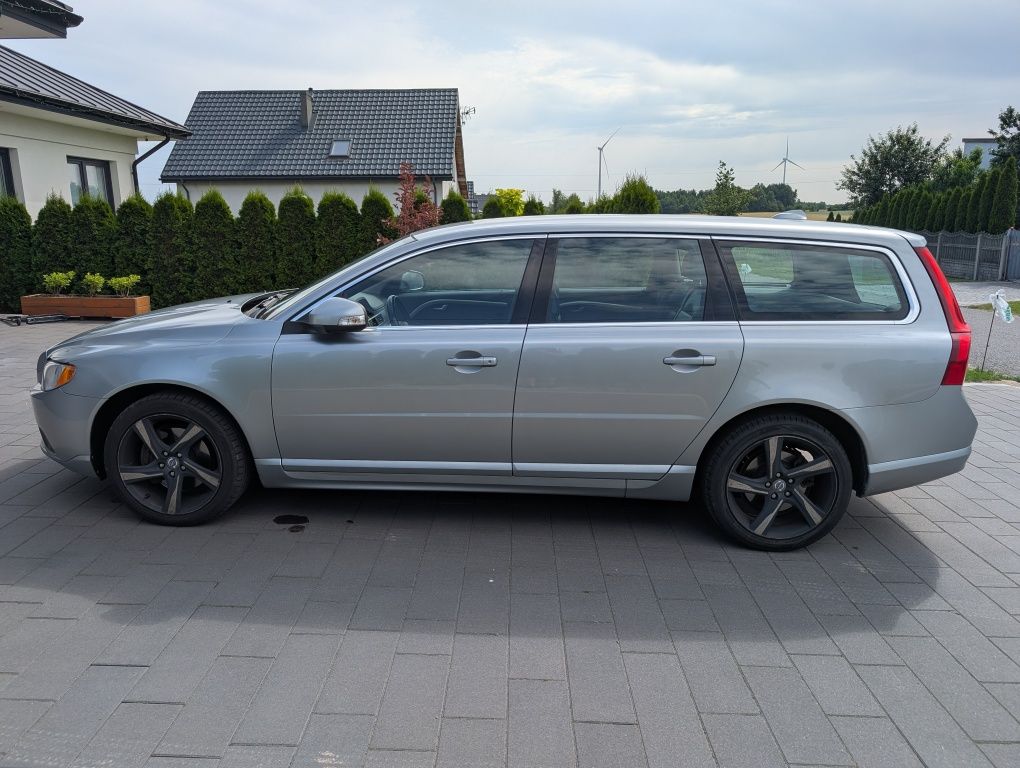 Volvo V70 2011 D3 163KM 5 cylindrów wersja Momentum