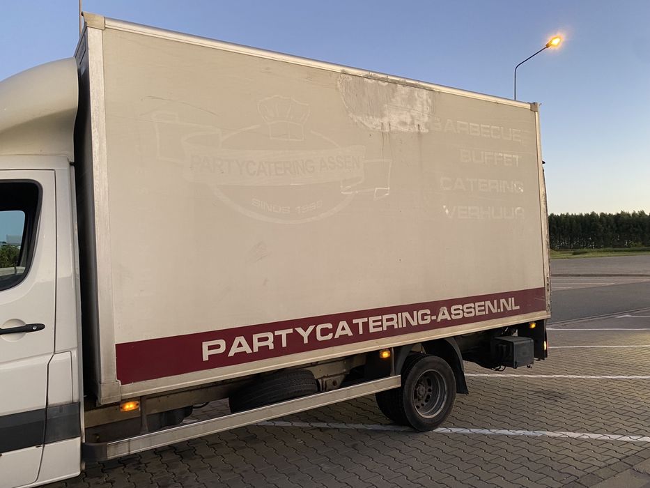 Kontener z winda CRAFTER SPRINTER Blizniak 4.5x2.2x2.3m DHOLLANDIA