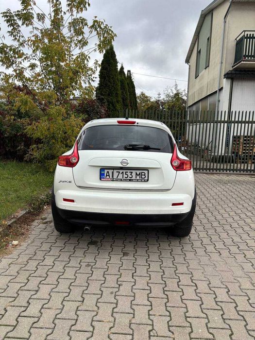 Nissan Juke 1,6 бензин, автомат