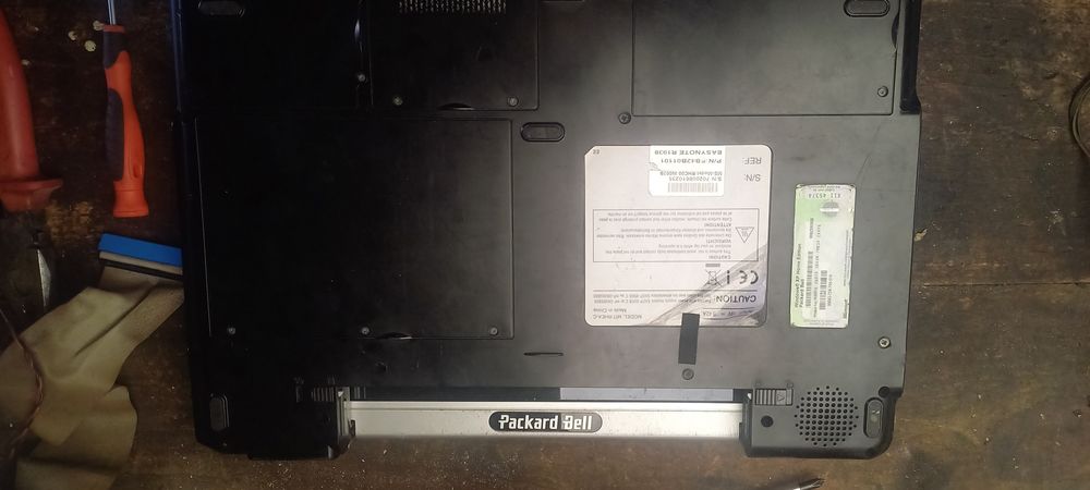 Packard Bell EasyNote R1938 на запчастини