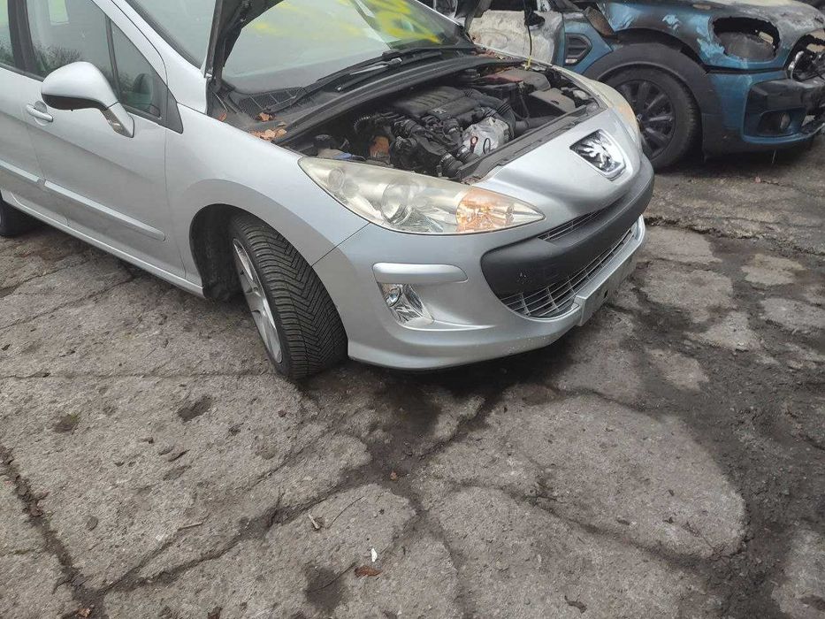 Розборка, запчастини, передній бампер Peugeot 5008 3008 308 207