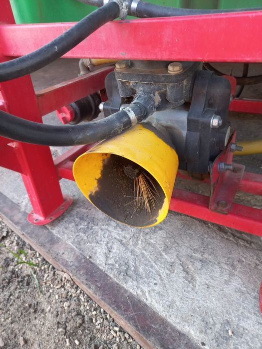 Opryskiwacz zawieszany 800 l