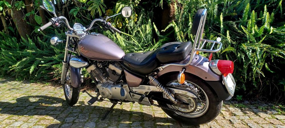 Yamaha Virago 250 clássica