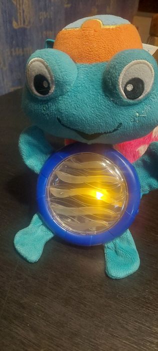 Żółw maskotka na baterie