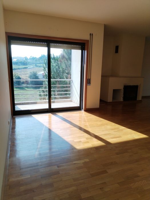 Apartamento T3 Alfena Rua Isabel Matos