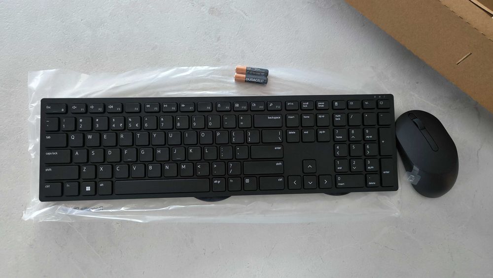 Bezprzewodowa klawiatura i mysz Dell KM5221W