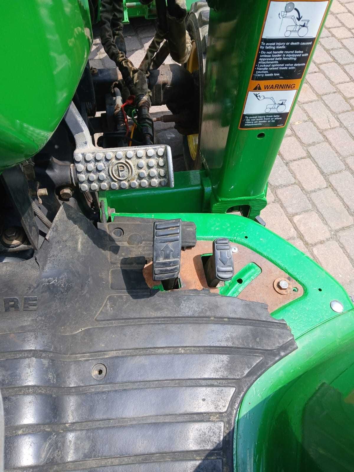 John Deere 4600 z turem