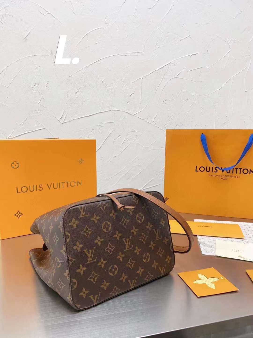 Louis Vuitton Torebka damska torba , skóra 01