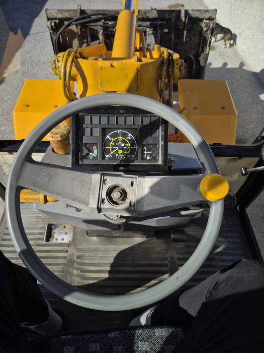 Sprzedam ładowarkę JCB 406