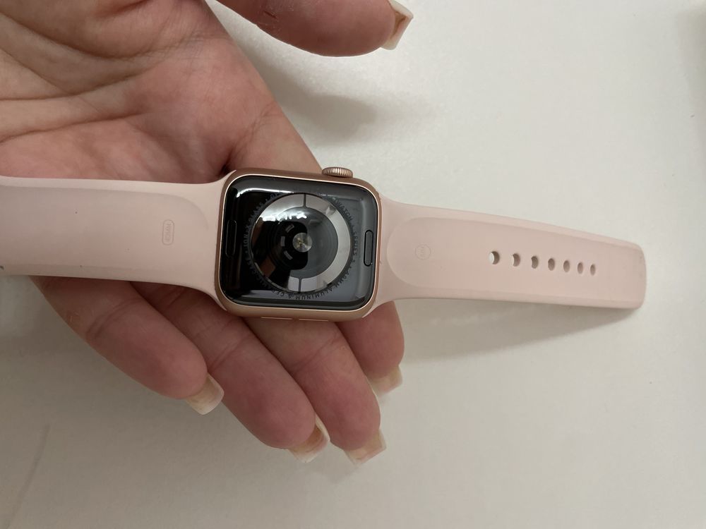 iphone watch series 5 40mm rose gold б