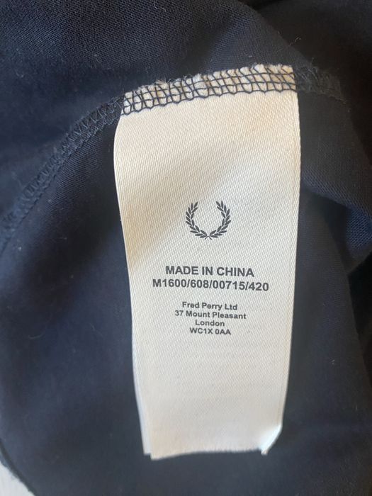 T-shirt Fred Perry preta, nova, sem etiqueta, S, para TROCA