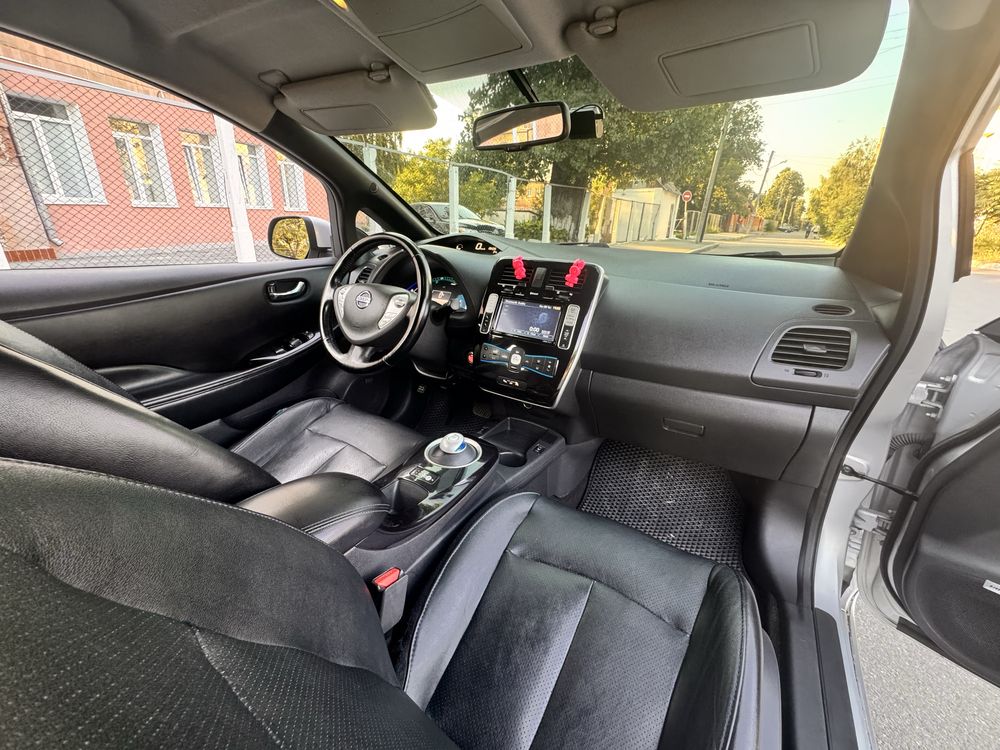 Продам Nissan leaf 42 квт