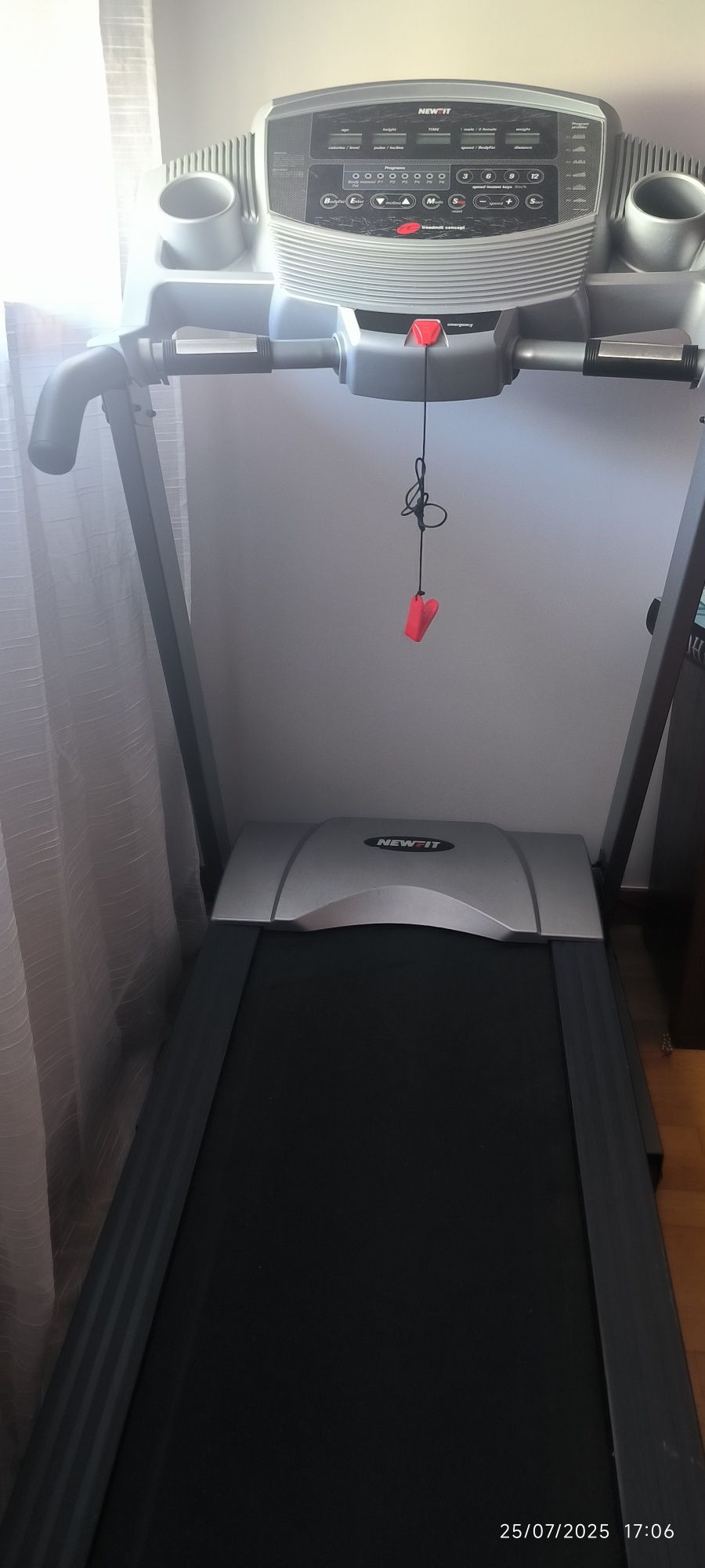 Vende-se passadeira elétrica NewFit como nova