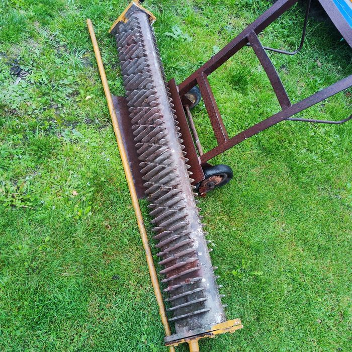 Grzejnik żeliwny przemysłowy