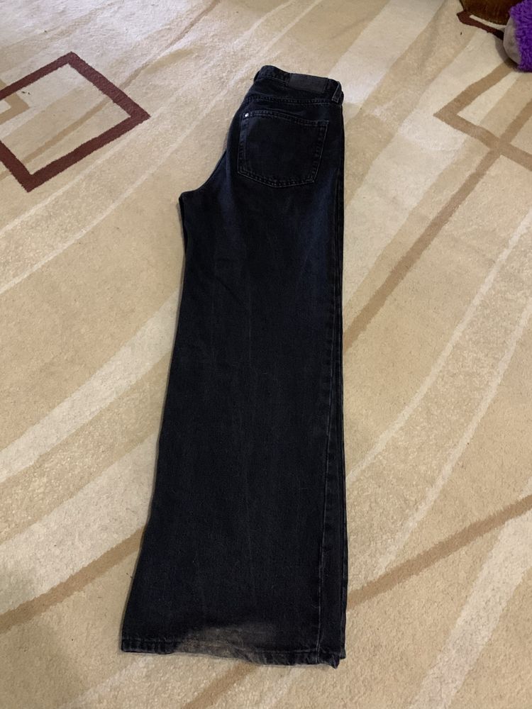 Flare jeans.
