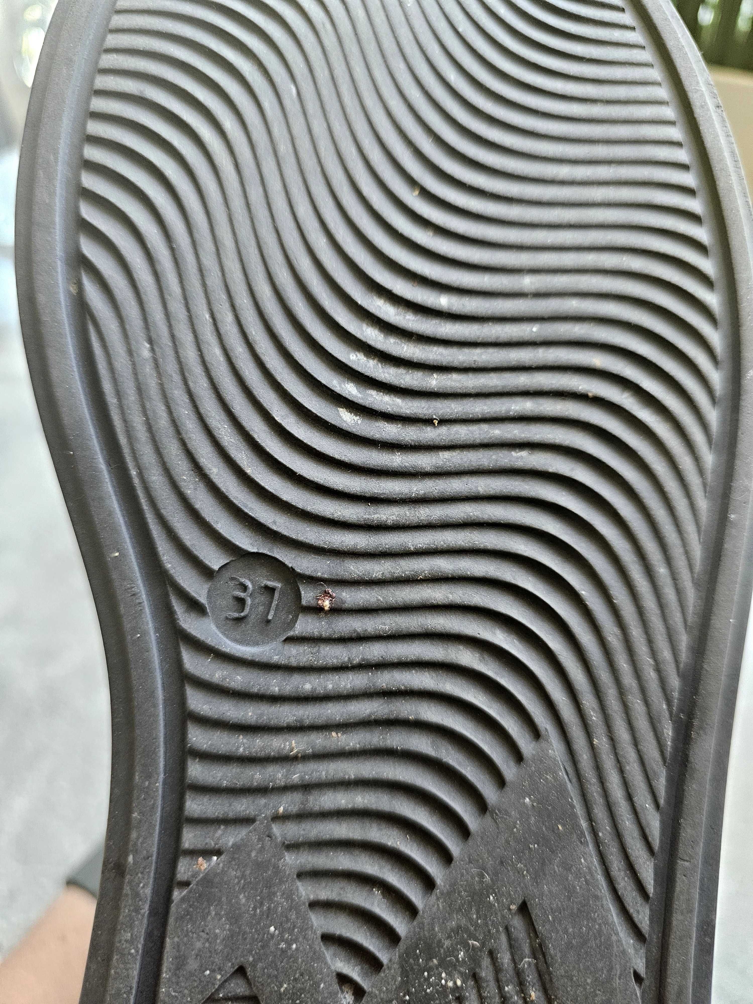Buty damskie skóra 36 /37 na słoninie