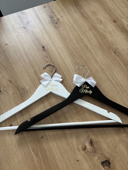 Zestaw ślubny: pudełko na koperty, obrączki, wieszaki, rejestracja