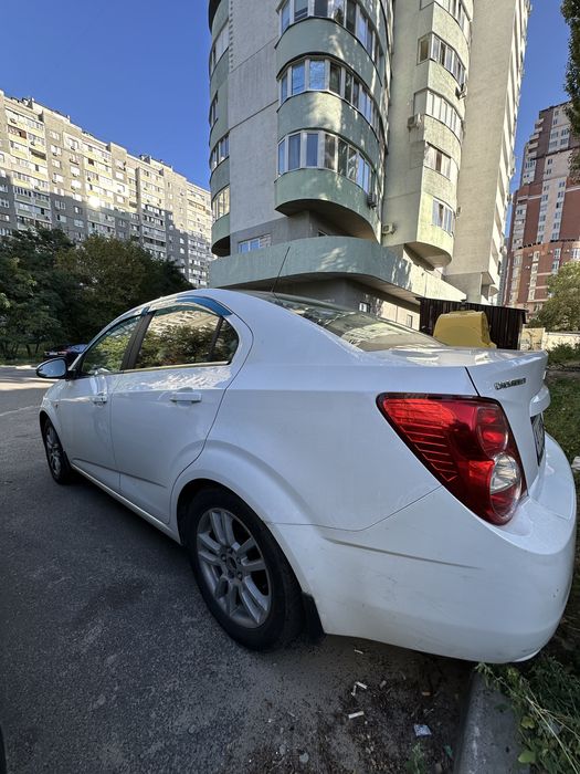Chevrolet Aveo T300 Автомат