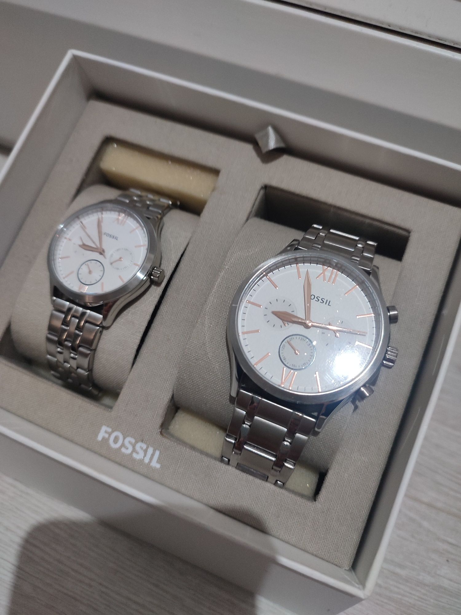 Zestaw zegarków Fossil dla niej i dla niego