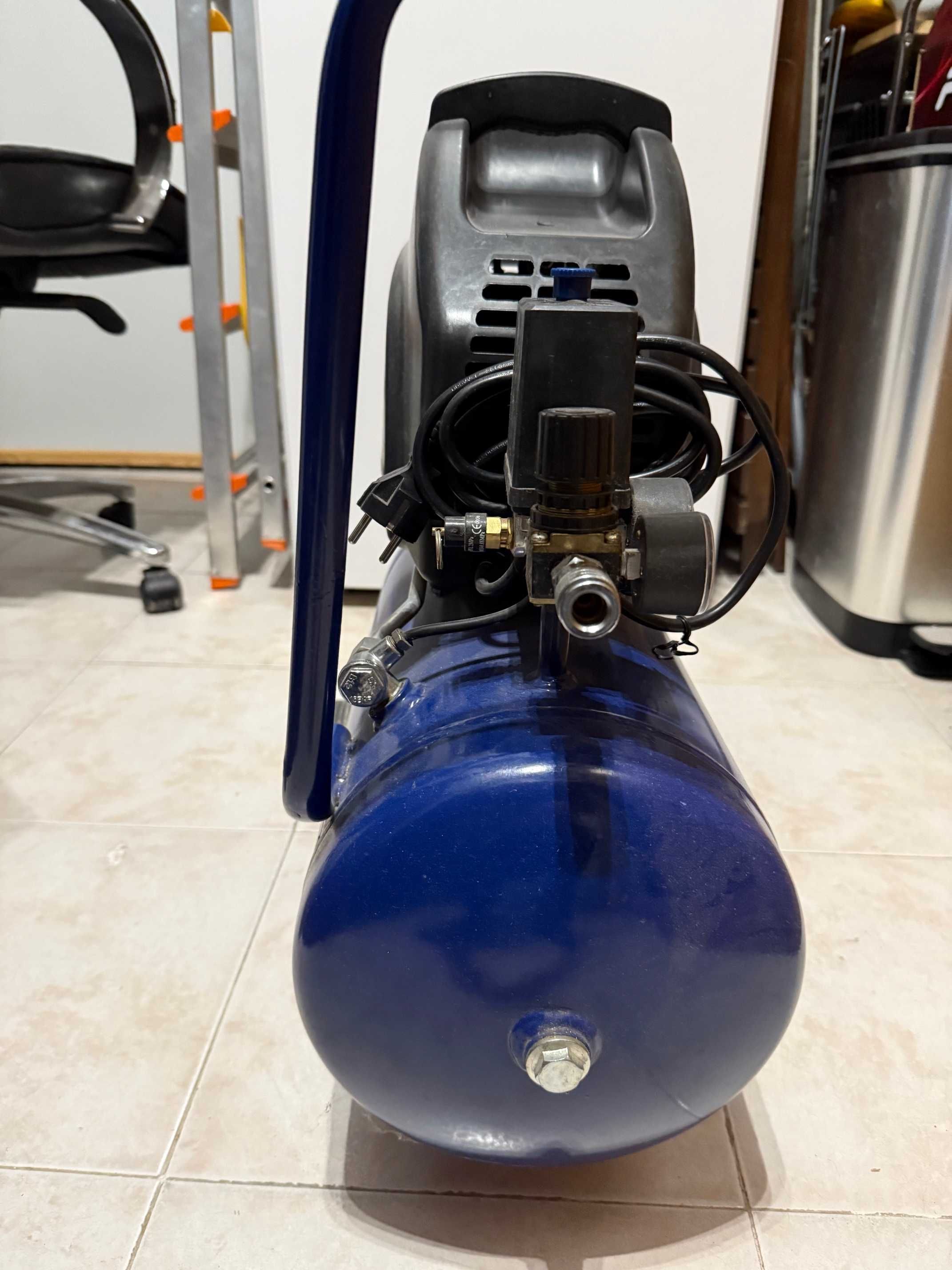 Compressor de Ar Einhell (24l)