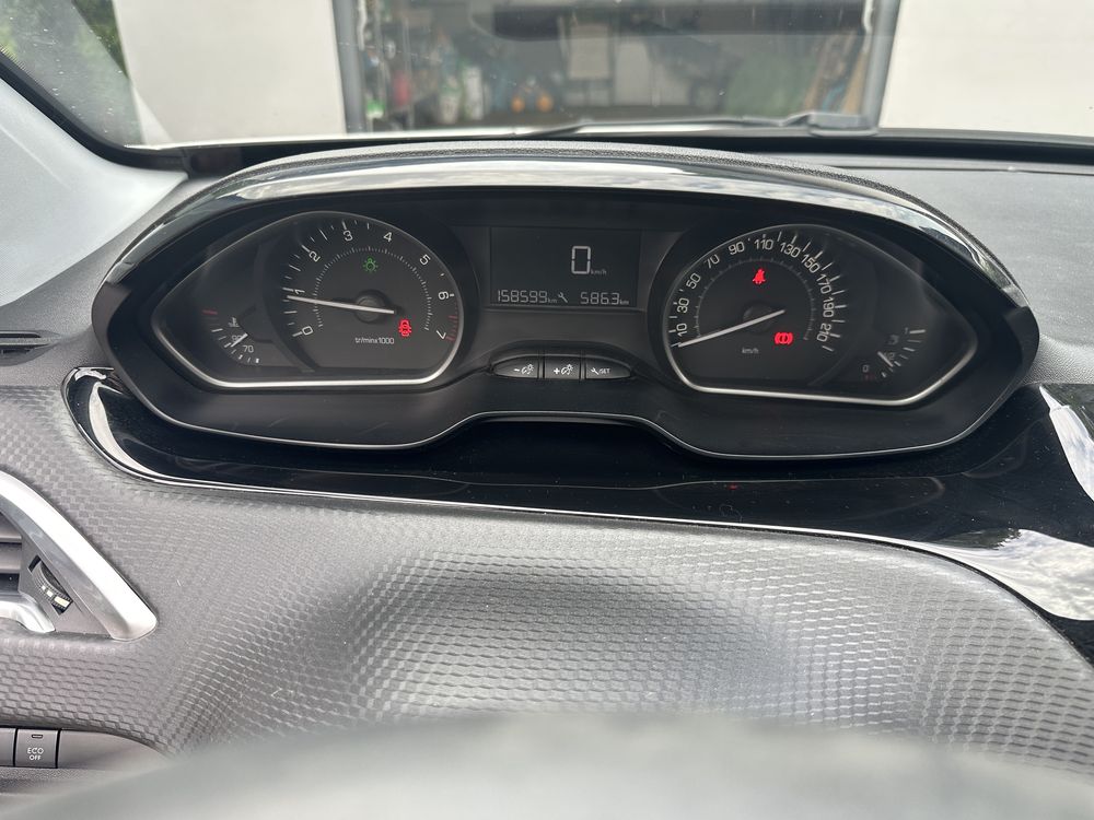 Peugeot 2008 rocznik 2018