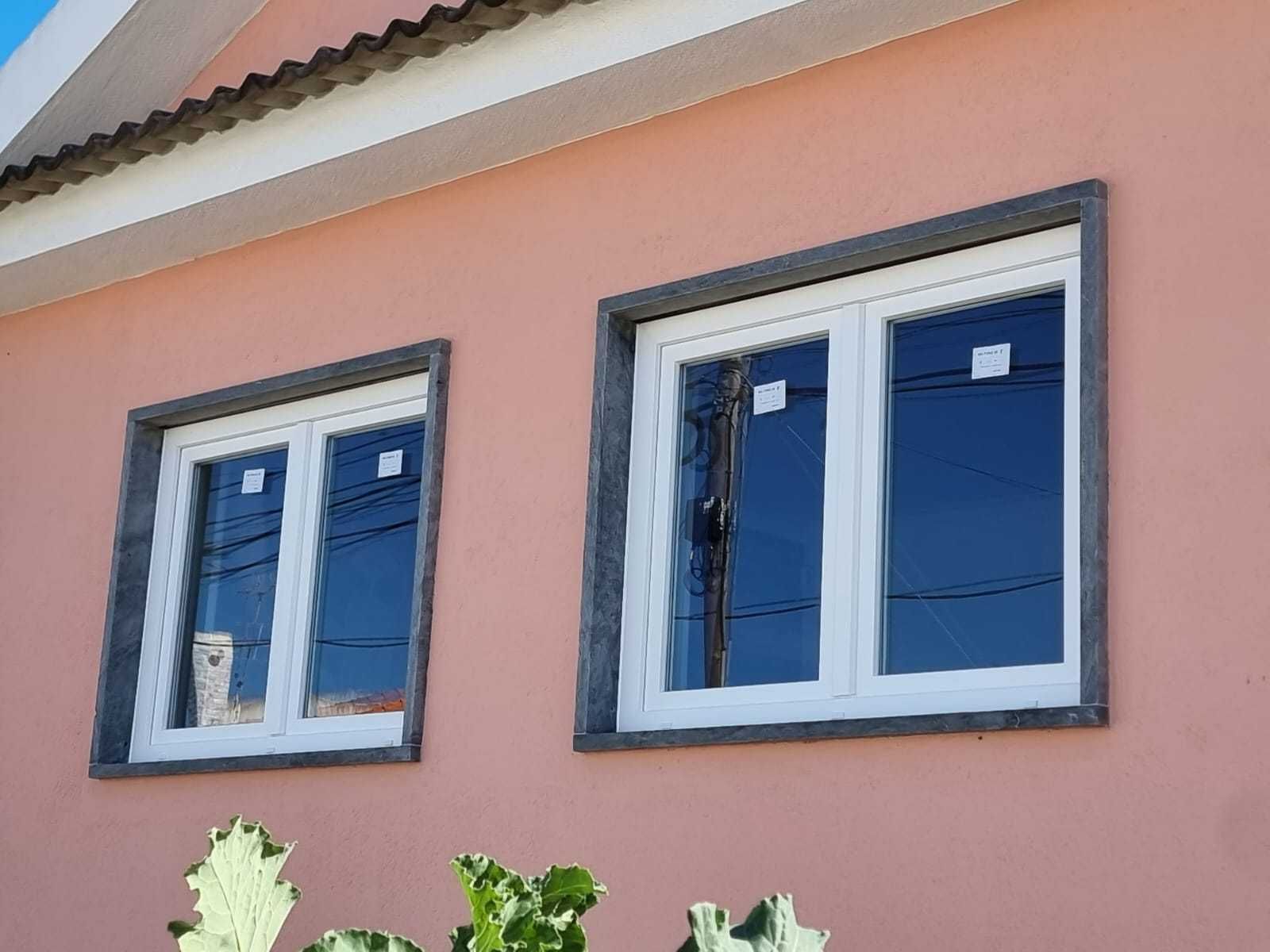 Janelas e portas em PVC, estores, Marquises, portadas em alumínio