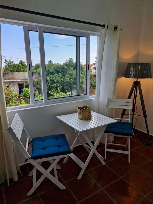 Apartamento T1 numa quinta na periferia de Angra