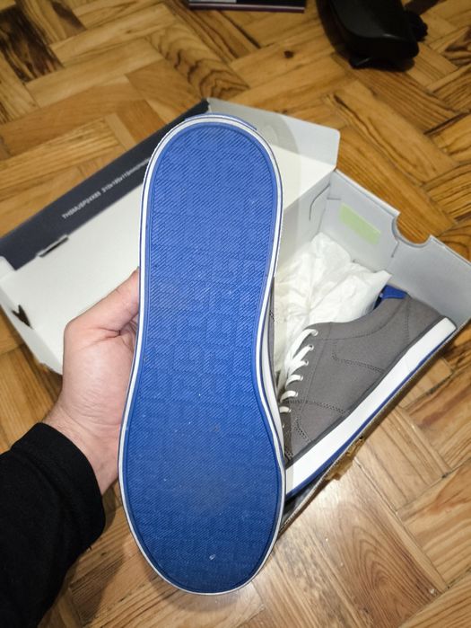 Sapatilha cinzenta Tommy Hilfiger 42