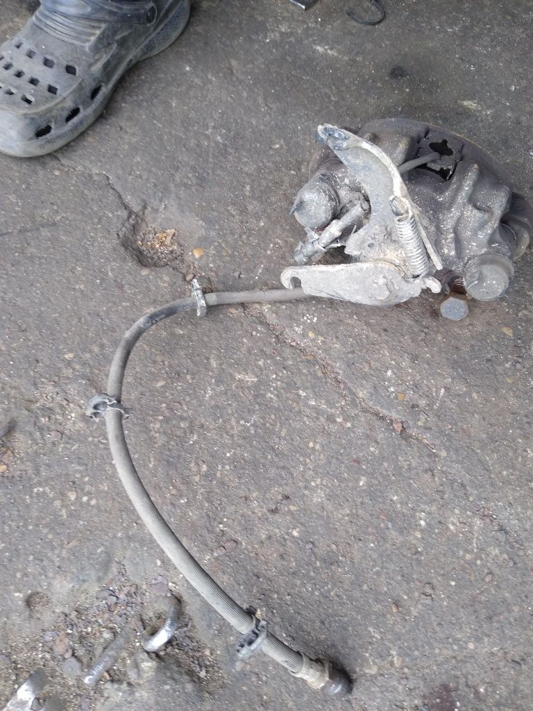 Zacisk jarzmo tył prawy lewy Iveco daily IV oryginał 14-
