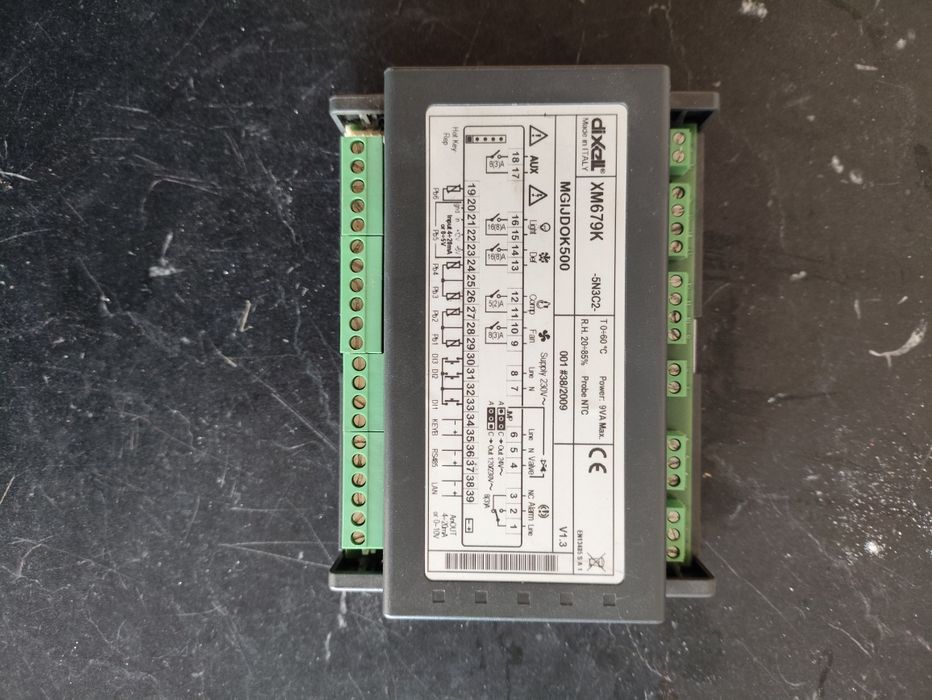 Controlador Dixell XM679K