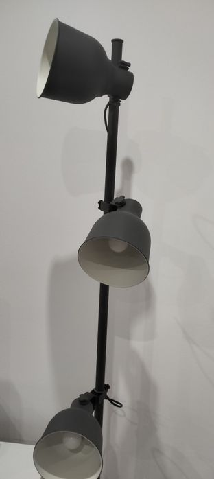 Candeeiro de pé IKEA HEKTAR