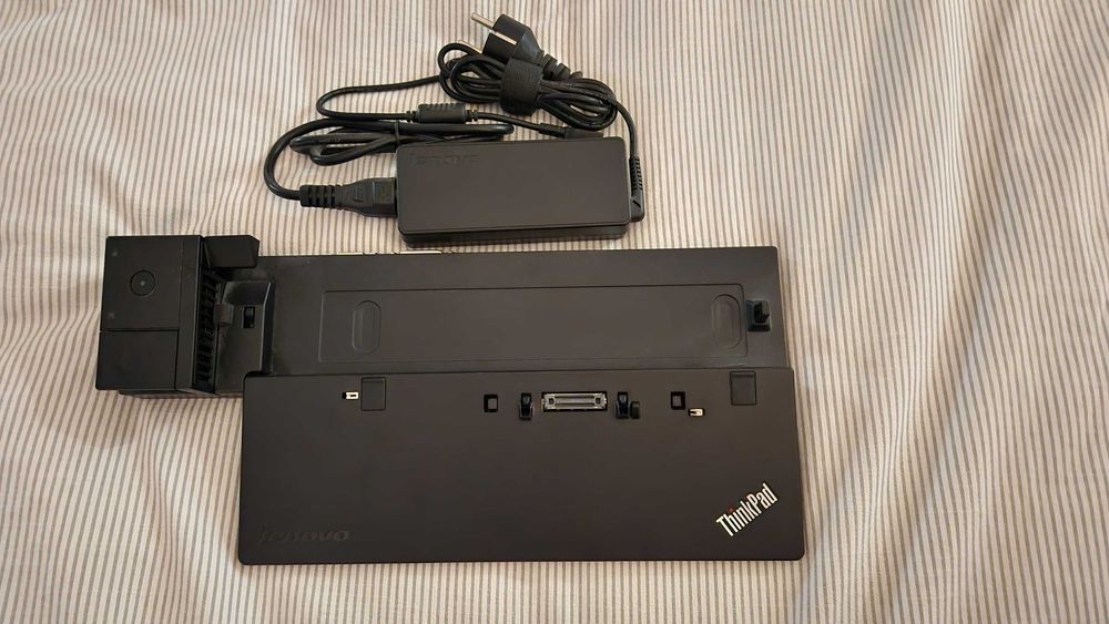 Lenovo thinkpad Dock station
