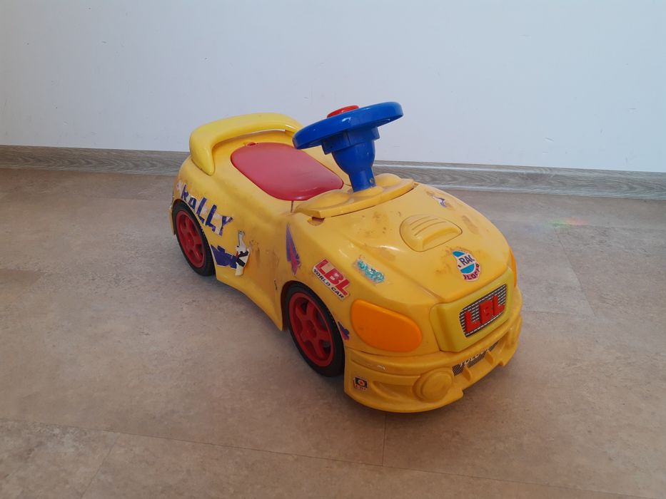 Jeździk auto dla dziecka