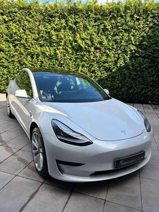 Tesla Model 3 Standard Range Plus RWD