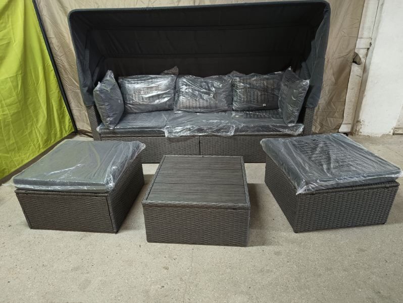 Sofa ogrodowa z daszkiem + pufy + stolik. Zestaw na ogród leżanka.