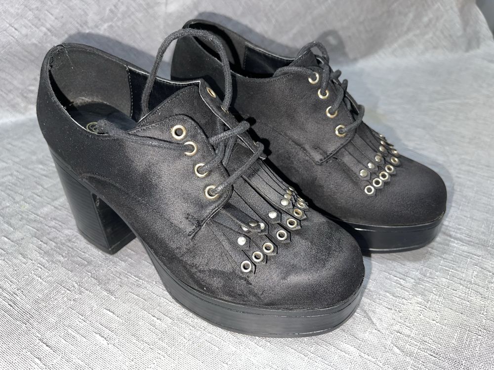 Sapatos de senhora - semi-novos