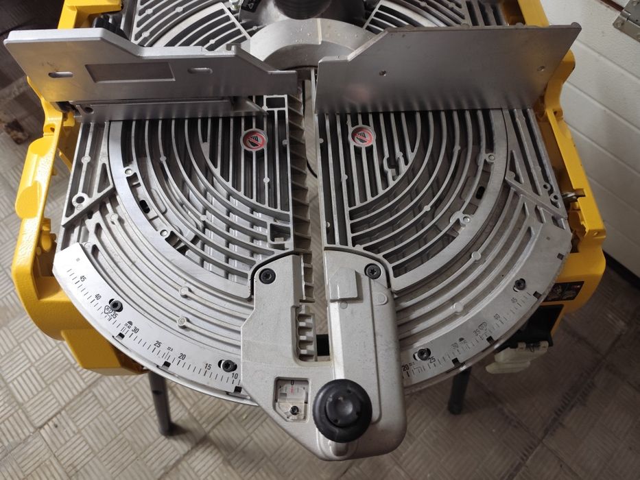 305мм DeWal D27107 торцовка, циркулярка Деволт оригінал торцювальна пи