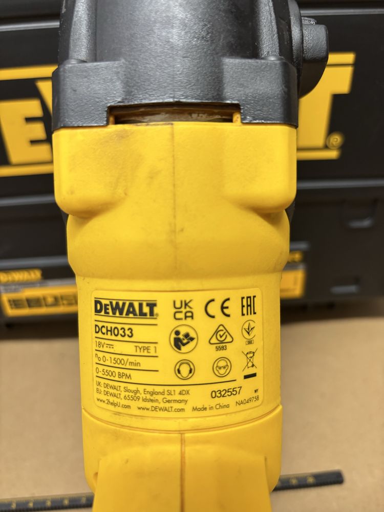 Młotowiertarka SDS DeWalt DCH033 body z walizką