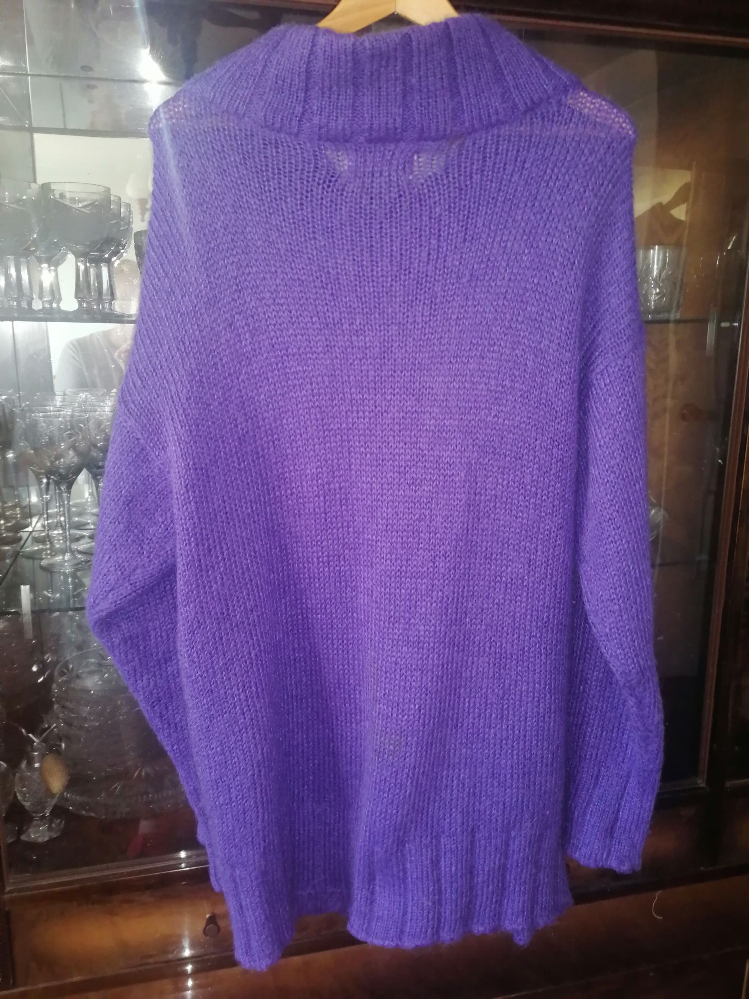 Sweter-kardigan, zapinany na guziki