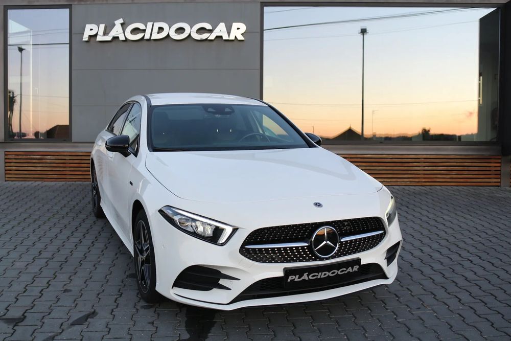 Mercedes-Benz A 250 Limousine e AMG Line