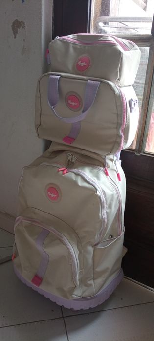 Mochila, lancheira e estojo