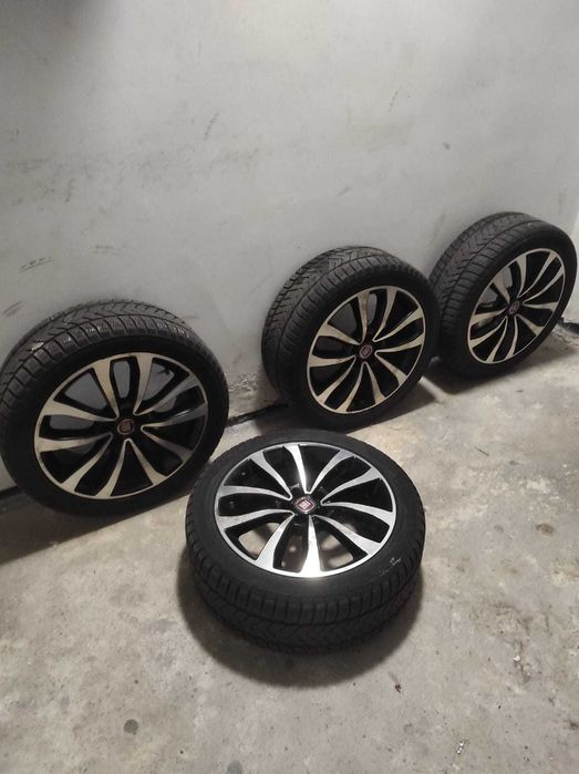 Felgi z oponami zimowymi  225/45 R17 FIAT TIPO 2018rok
