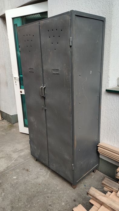 Szafa stalowa retro loft