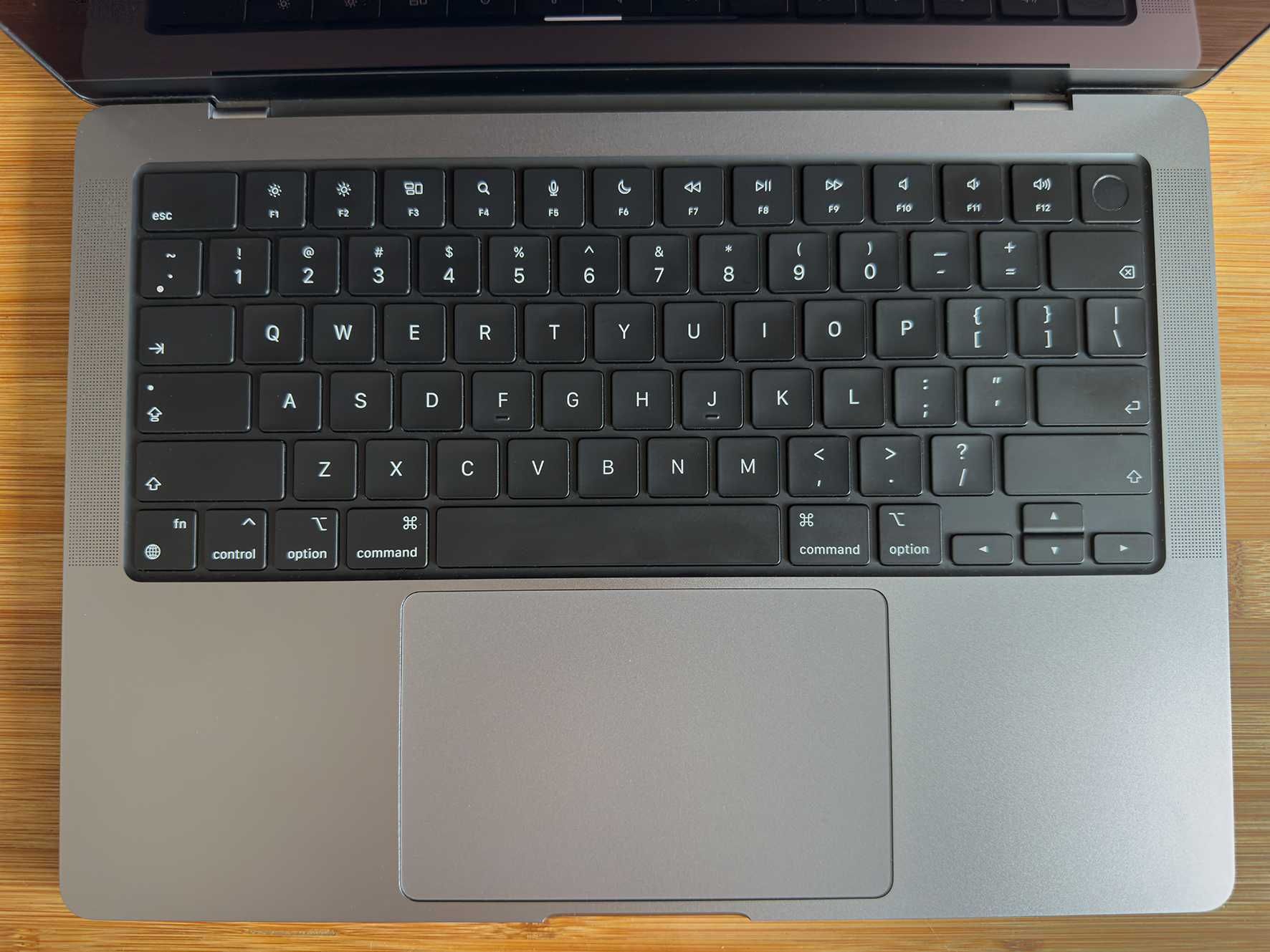 MacBook Pro 14” M1 | 16GB RAM | 512GB SSD |
