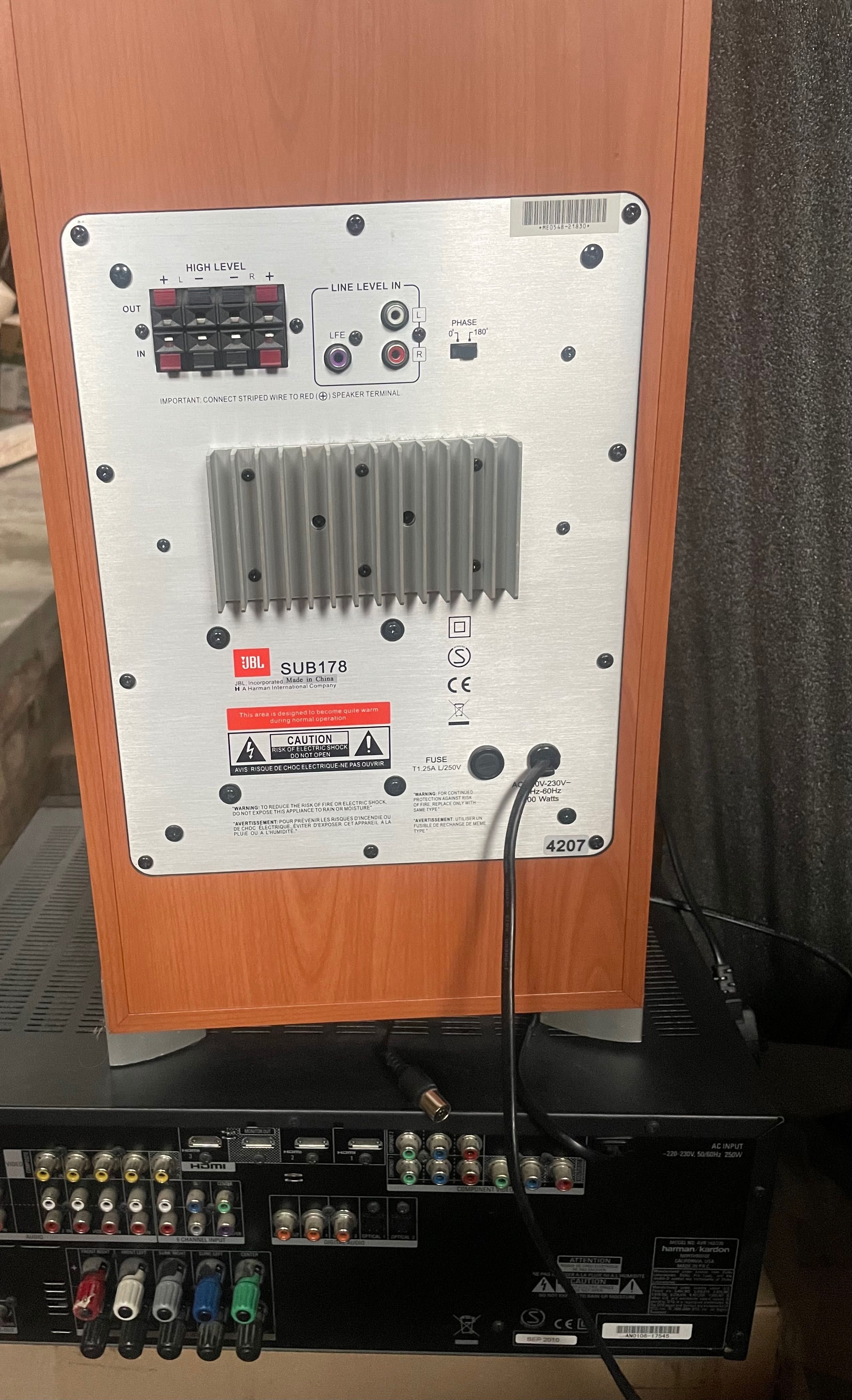 Amplituner Harman Kardon AVR142+kpl. JBL Głośników